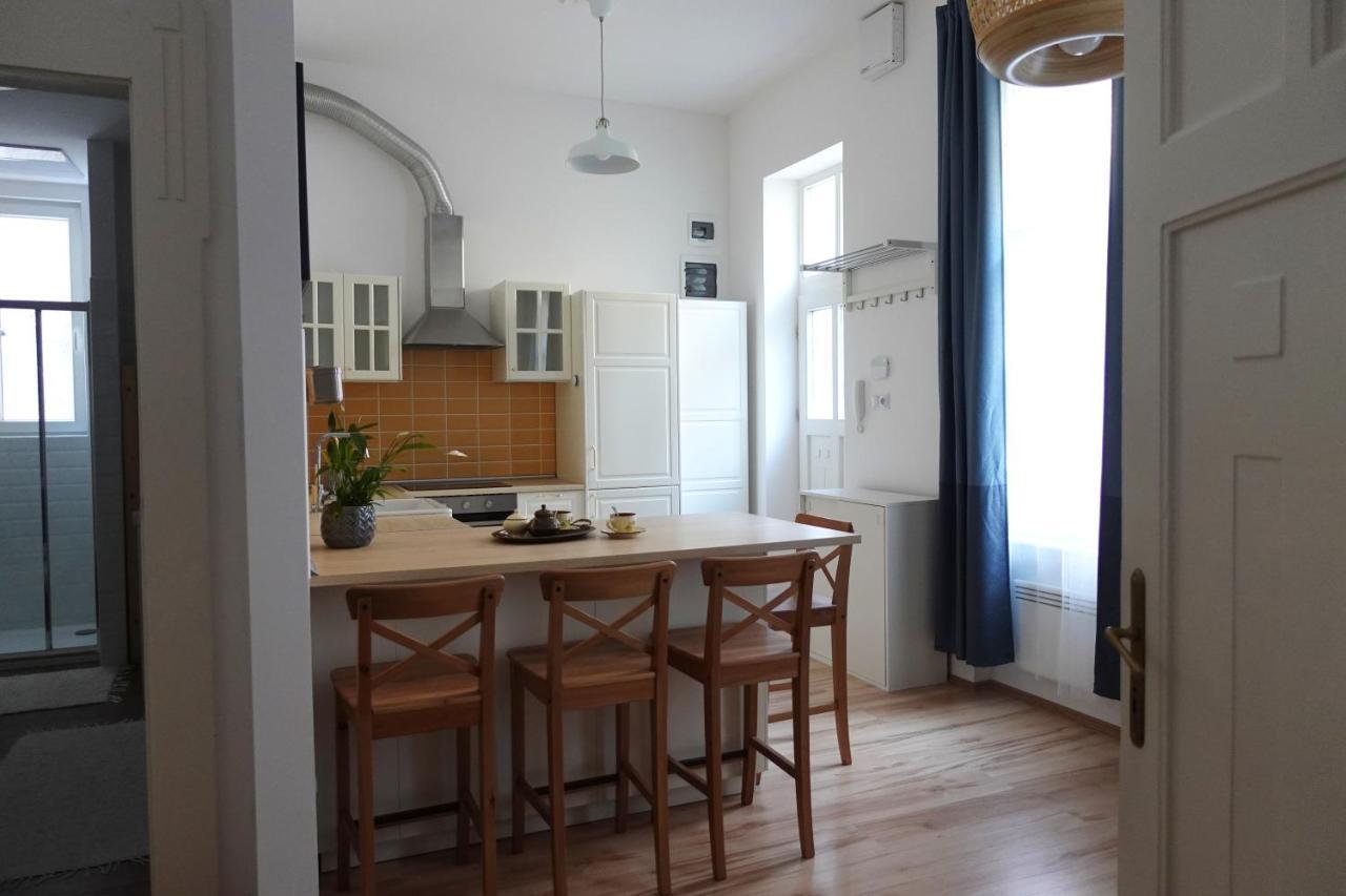 Bpr Pastellion Art Home In Buda Budapest Extérieur photo